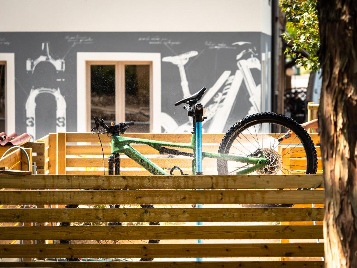 Sleep 'N' Ride Massa Marittima Hotel Exterior photo